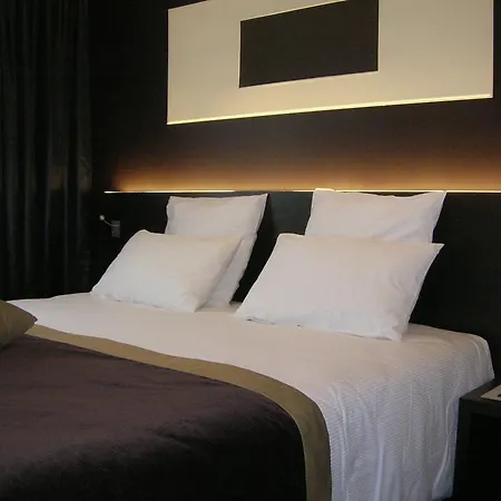 Le Colisee Nantes St Herblain Hotell