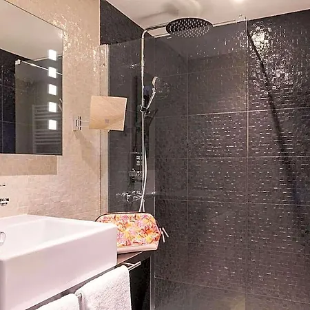 Ibis Styles Nantes Herblain 圣埃尔布兰