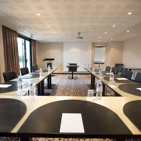 Le Colisee Nantes St Herblain Hotell 3*