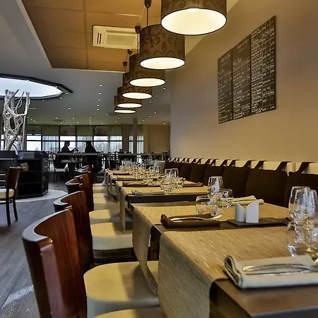 Le Colisee Nantes St Herblain Hotell Saint-Herblain
