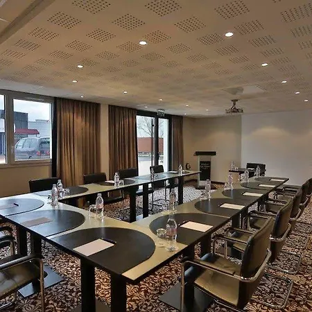 Le Colisee Nantes St Herblain Hotell